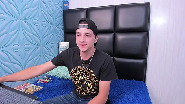 Snapshot of bad_boy_cum_ chatting on 02/20/26, 03:25 bad boy cum online show from 02/20/26, 03:25