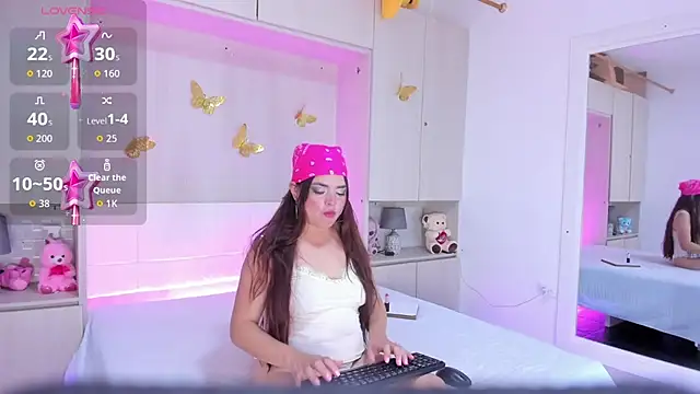 Snapshot of KellyKallahan chatting on 02/23/26, 06:08 KellyKallahan online show from 02/23/26, 06:08