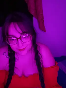 daphneev online show from 05/20/26, 12:18
