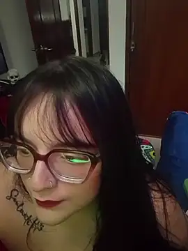daphneev online show from 05/08/26, 10:46