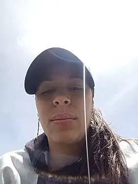 kiki milu online show from 05/16/26, 04:39