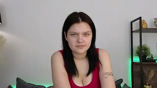 DeliaEffy online show from 02/19/26, 10:07