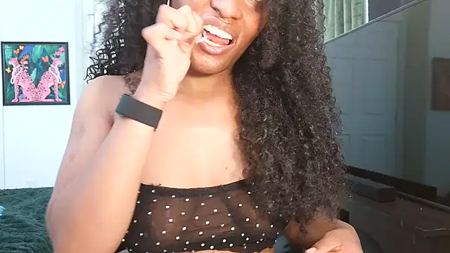 LanayaOnline online show from 04/15/26, 03:38