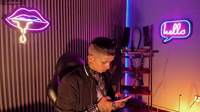 Maximoking26 online show from 03/17/26, 04:48