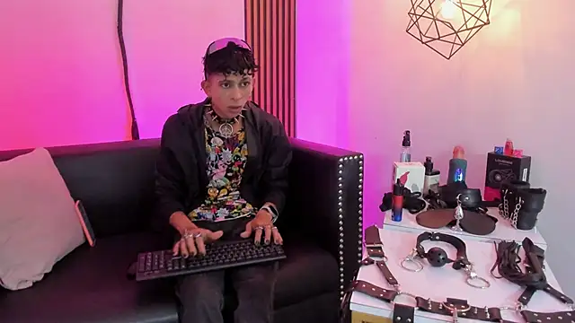 Maximoking26 online show from 06/20/26, 03:11