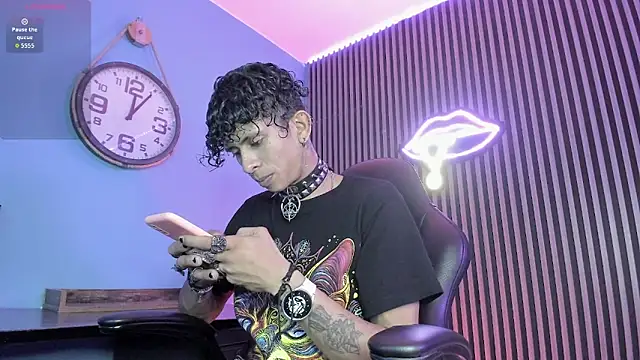 Maximoking26 online show from 03/09/26, 04:16