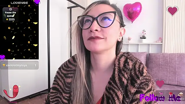 Snapshot of VelvetMouth_ chatting on 05/29/26, 01:28 VelvetMouth online show from 05/29/26, 01:28
