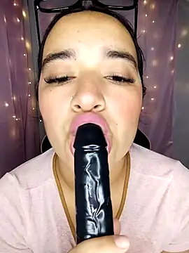 Snapshot of kloe-Dubois chatting on 04/09/26, 04:46 kloe-Dubois online show from 04/09/26, 04:46