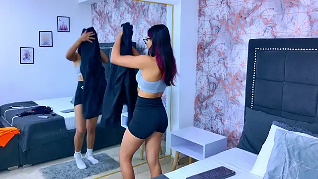 Raven Gloomy online show from 02/26/26, 11:43