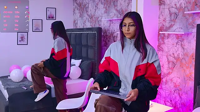 Raven Gloomy online show from 04/01/26, 12:17