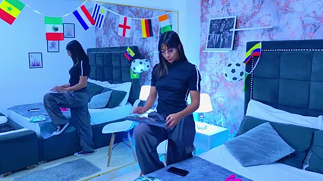 Raven Gloomy online show from 07/15/26, 12:23