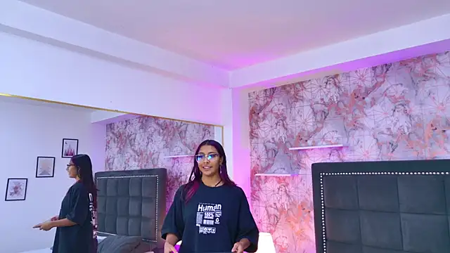 Raven Gloomy online show from 03/26/26, 12:25