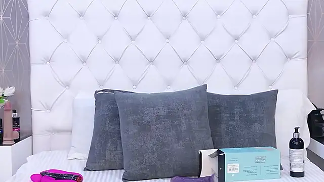 AntonellaEscudero online show from 05/10/26, 03:58