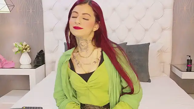 AntonellaEscudero online show from 04/30/26, 07:54