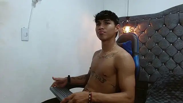 Snapshot of luka_big18 chatting on 03/08/26, 03:21 luka big18 online show from 03/08/26, 03:21
