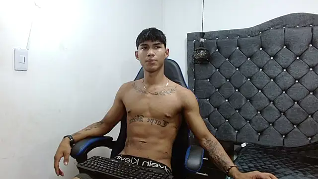 Snapshot of luka_big18 chatting on 03/30/26, 06:04 luka big18 online show from 03/30/26, 06:04
