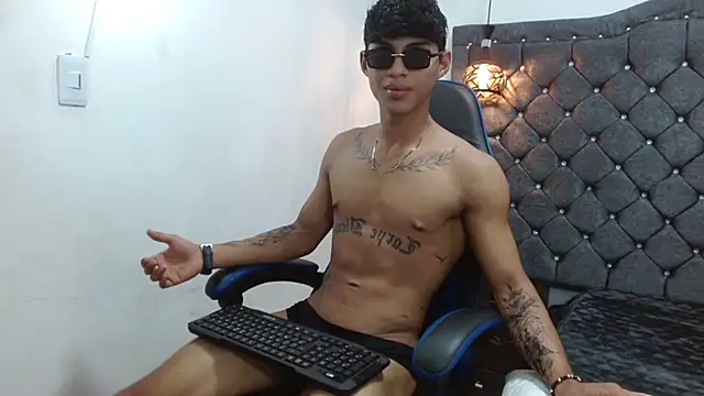 Snapshot of luka_big18 chatting on 03/15/26, 03:57 luka big18 online show from 03/15/26, 03:57