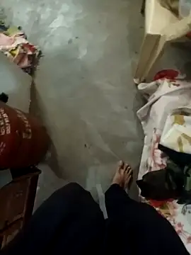 Snapshot of Avinh_09 chatting on 02/18/26, 01:36 Avinh 09 online show from 02/18/26, 01:36