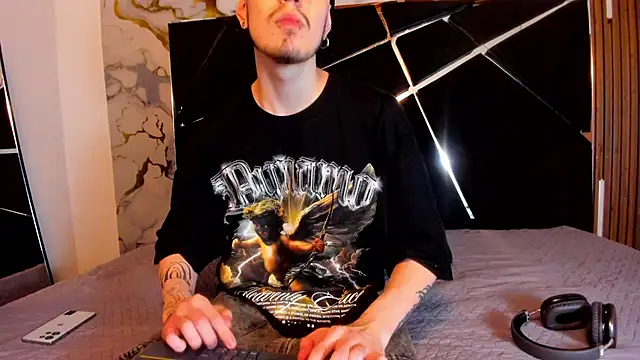 Couple In Heat online show from 04/11/26, 07:50