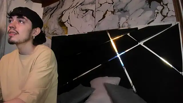 Snapshot of Couple_In_Heat chatting on 02/24/26, 07:37 Couple In Heat online show from 02/24/26, 07:37