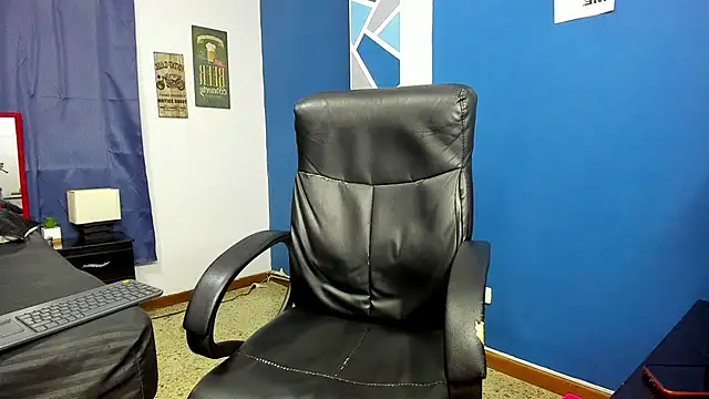 goodgirlxxl online show from 04/04/26, 11:11