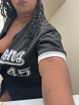 ShortcakeMochaa online show from 02/24/26, 08:42