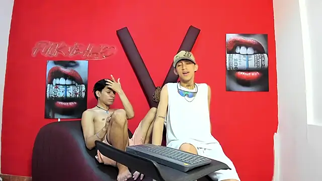 Snapshot of BOYS_PLAY chatting on 02/19/26, 01:19 BOYS PLAY online show from 02/19/26, 01:19