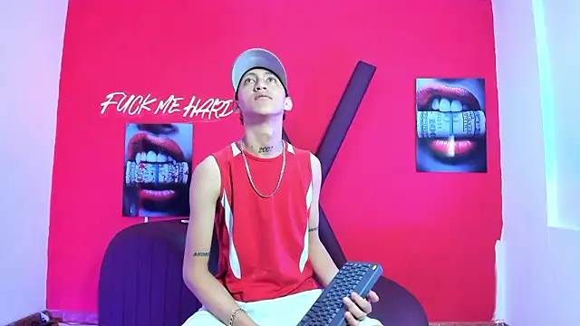 Snapshot of BOYS_PLAY chatting on 02/18/26, 01:29 BOYS PLAY online show from 02/18/26, 01:29