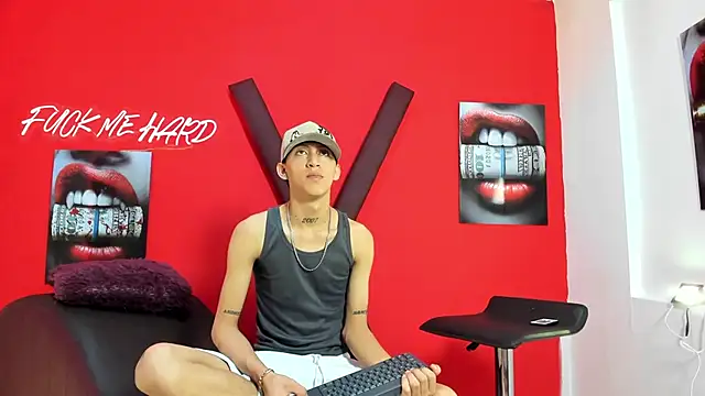 Snapshot of BOYS_PLAY chatting on 02/20/26, 01:24 BOYS PLAY online show from 02/20/26, 01:24