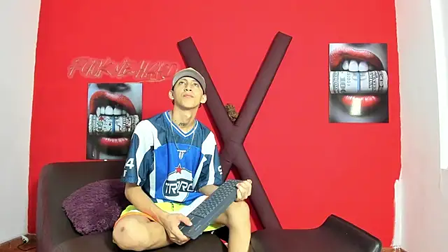 Snapshot of BOYS_PLAY chatting on 02/25/26, 01:22 BOYS PLAY online show from 02/25/26, 01:22