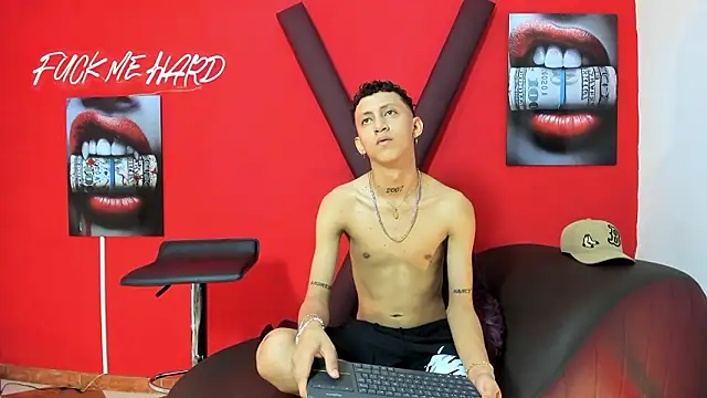 BOYS PLAY online show from 03/25/26, 07:19