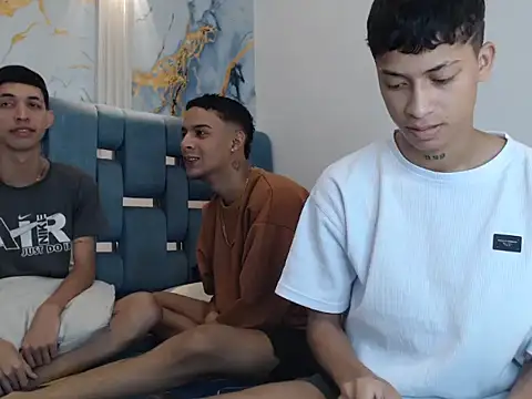 Snapshot of GOLD_BOYS chatting on 02/20/26, 01:13 GOLD BOYS online show from 02/20/26, 01:13