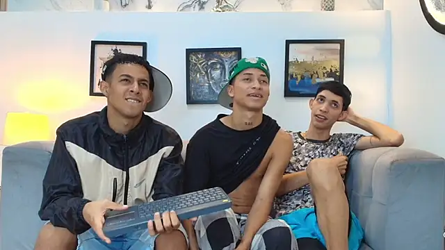 Snapshot of GOLD_BOYS chatting on 02/16/26, 01:54 GOLD BOYS online show from 02/16/26, 01:54