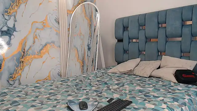 GOLD BOYS online show from 04/18/26, 01:35