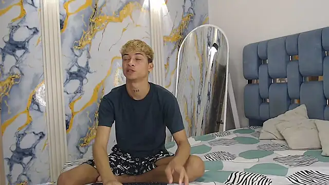 GOLD BOYS online show from 04/22/26, 01:40