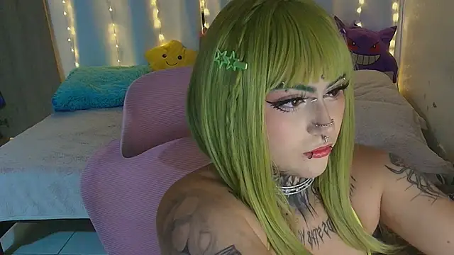 Snapshot of maliciaXpoison chatting on 02/23/26, 06:58 maliciaXpoison online show from 02/23/26, 06:58