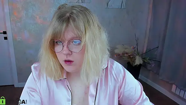 luna c0ra online show from 03/24/26, 01:05