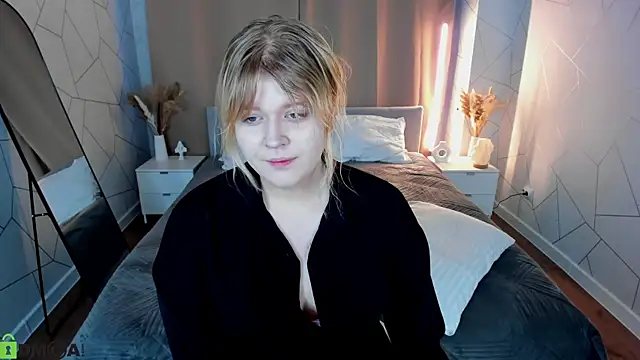 luna c0ra online show from 02/27/26, 01:06