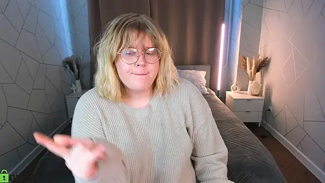 luna c0ra online show from 04/02/26, 01:02