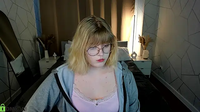 luna c0ra online show from 03/05/26, 01:02