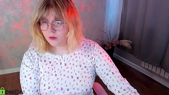 luna c0ra online show from 04/12/26, 01:09