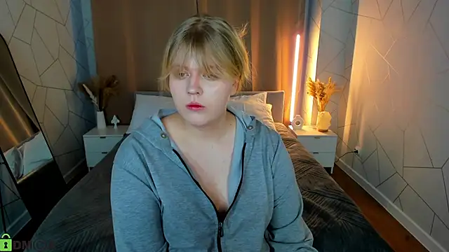 luna c0ra online show from 02/28/26, 01:05