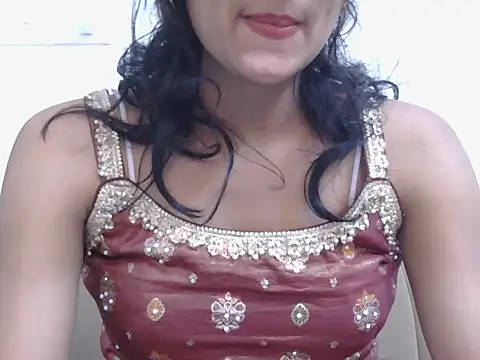 Snapshot of liliy_00 chatting on 05/07/26, 05:44 liliy 00 online show from 05/07/26, 05:44