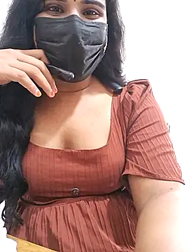 Queen Saara online show from 02/21/26, 08:38