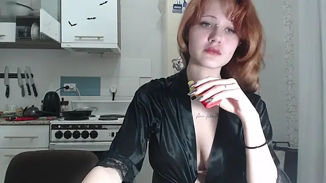 SolarAdrienne online show from 03/07/26, 04:23