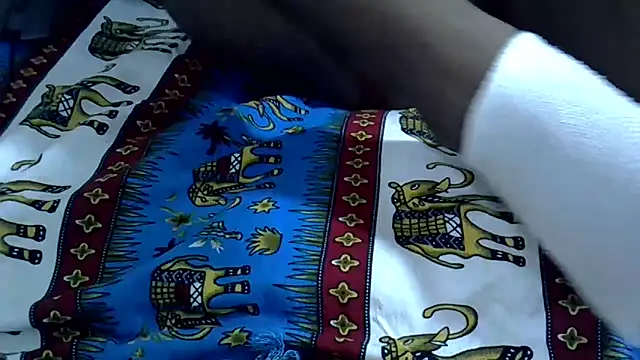SexxyBee- online show from 05/13/26, 04:25