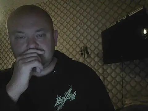 Snapshot of Rob1874 chatting on 02/24/26, 07:04 Rob1874 online show from 02/24/26, 07:04