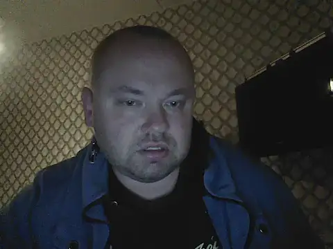 Snapshot of Rob1874 chatting on 02/27/26, 05:02 Rob1874 online show from 02/27/26, 05:02