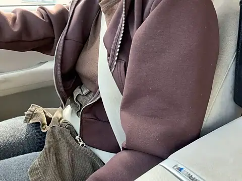 Mahirun6868 online show from 03/18/26, 04:26