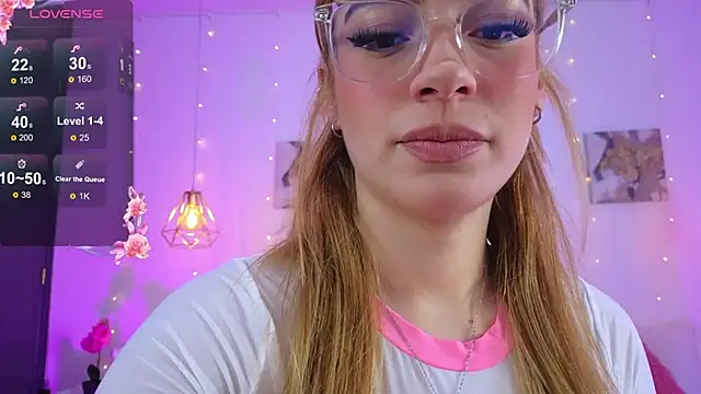 Emma softt online show from 04/14/26, 03:33